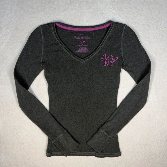 Aeropostale Tops - Aeropostale Aero NY V-Neck Long Sleeve Top – Size S/P | Y2K
